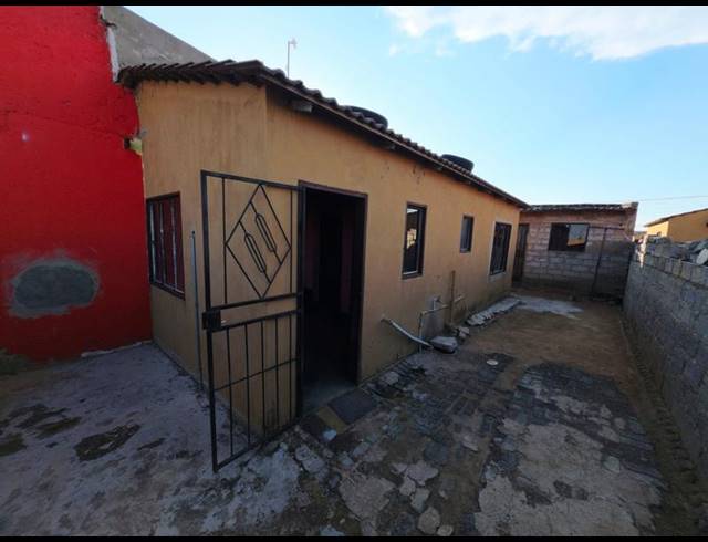 2 BEDROOM HOUSE FOR SALE IN ESSELEN PARK